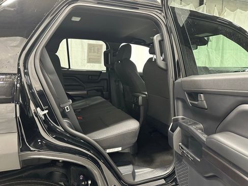 Used 2025 Toyota 4Runner SR5 image 50