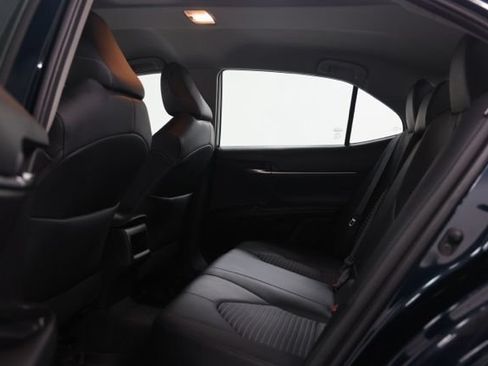 Used 2020 Toyota Camry SE FWD image 27