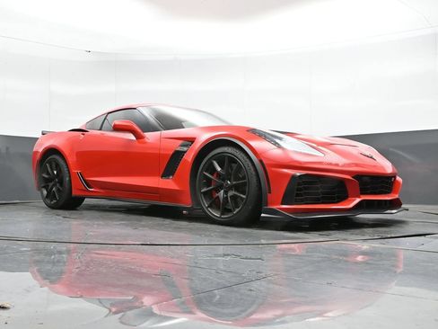 Used 2016 Chevrolet Corvette Z06 w/ 3LZ Preferred Equipment Group RWD image 44
