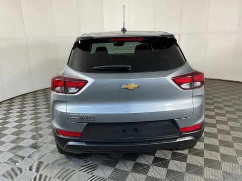 Used 2024 Chevrolet TrailBlazer LS w/ LS Convenience Package AWD/4WD image 6