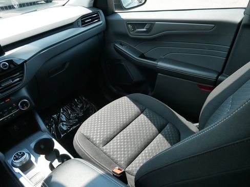 Certified 2024 Ford Escape Active AWD/4WD image 31