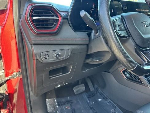 Used 2024 Chevrolet TrailBlazer RS image 12