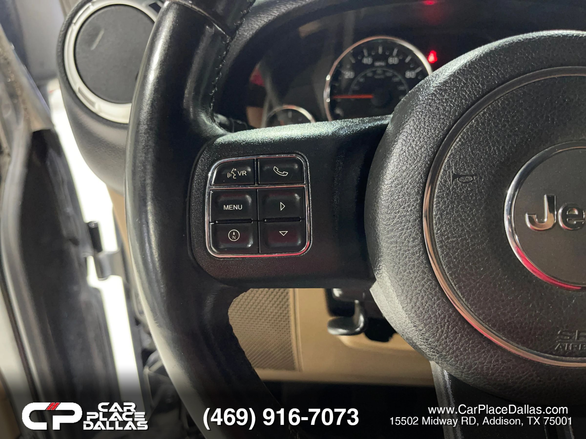 Used 2014 Jeep Wrangler Unlimited Rubicon w/ Connectivity Group AWD/4WD image 27