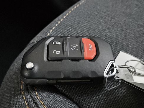 New 2025 Jeep Gladiator Sport AWD/4WD image 25