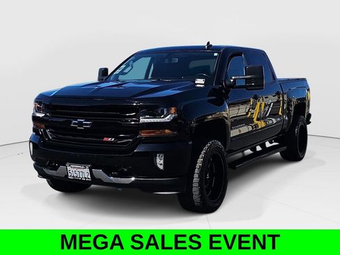 Used 2018 Chevrolet Silverado 1500 LT w/ All Star Edition AWD/4WD image 7