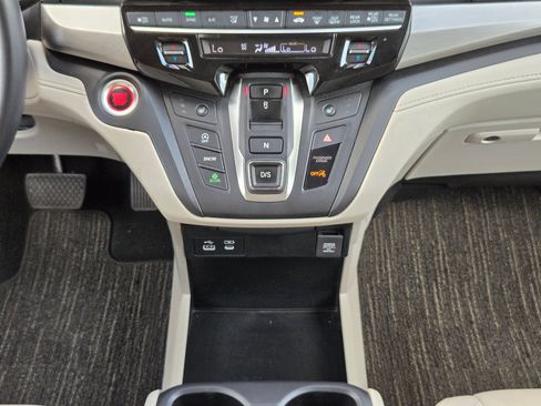 Certified 2025 Honda Odyssey EX-L image 18