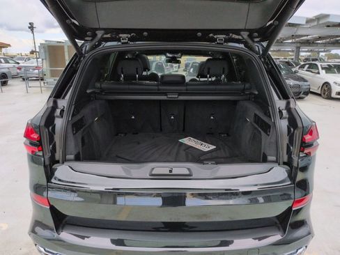 Used 2025 BMW X5 xDrive40i w/ M Sport Package AWD/4WD image 6