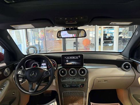 Used 2018 Mercedes-Benz GLC 300 4MATIC w/ Multimedia Package image 24