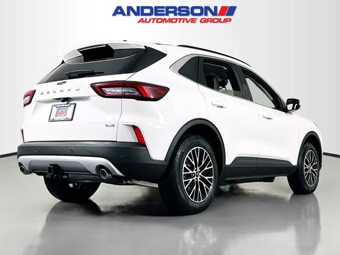 New 2025 Ford Escape SE w/ Class II Trailer Tow Package image 2