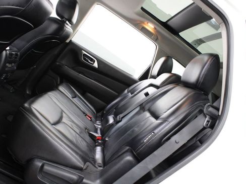 Used 2018 Nissan Pathfinder SL w/ SL Premium Package image 19