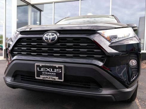 Used 2021 Toyota RAV4 XLE AWD/4WD image 13