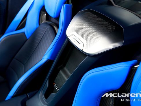 Used 2024 Chevrolet Corvette Z06 RWD image 17