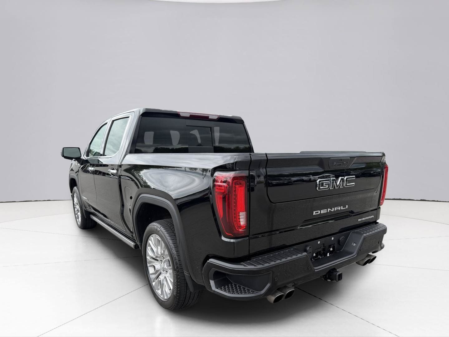 Used 2022 GMC Sierra 1500 Denali w/ Denali Premium Package AWD/4WD image 7