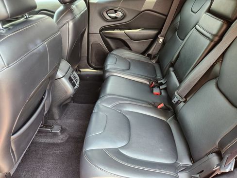 Used 2015 Jeep Cherokee Limited w/ Technology Group AWD/4WD image 19