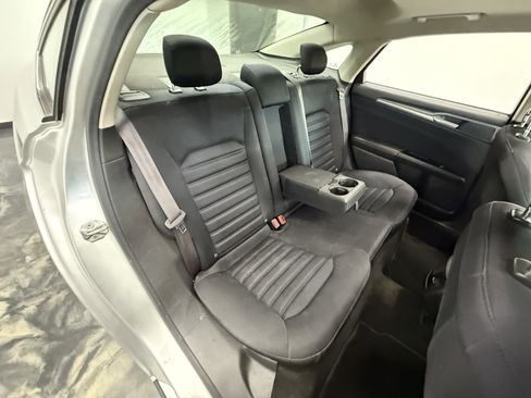 Used 2013 Ford Fusion SE image 22
