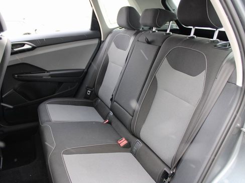 Certified 2022 Volkswagen Taos S image 20