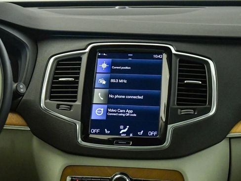 Certified 2022 Volvo XC90 T5 Momentum AWD/4WD image 14