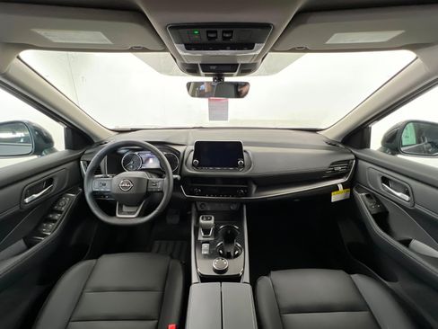 New 2026 Nissan Rogue SV image 9