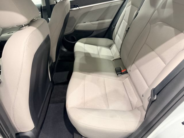 Used 2020 Hyundai Elantra SE FWD image 24