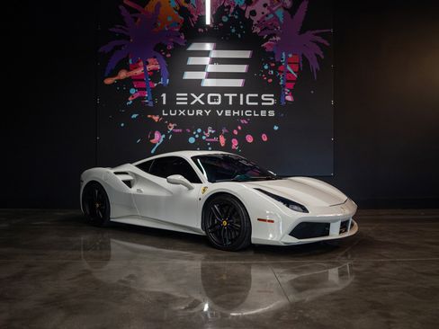 Used 2016 Ferrari 488 GTB image 4