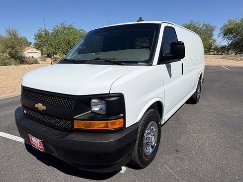 Used 2017 Chevrolet Express 2500 image 13