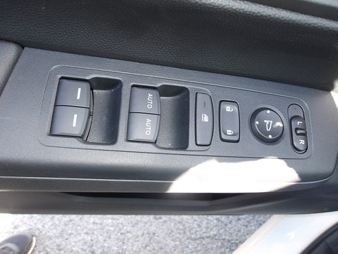 Used 2023 Honda CR-V EX image 13