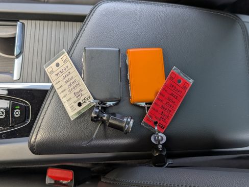 Used 2023 Volvo XC60 T8 Core image 36