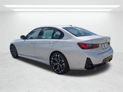 New 2026 BMW 330i Sedan w/ M Sport Package image 6