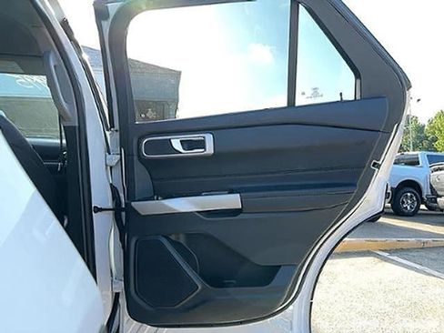 Used 2024 Ford Explorer XLT w/ Equipment Group 202A image 14
