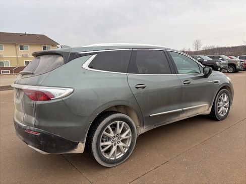 Used 2024 Buick Enclave Premium w/ Experience Buick Package image 3