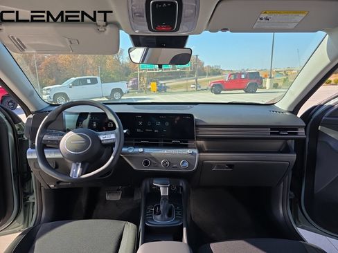 Used 2026 Hyundai Kona SE AWD/4WD image 12