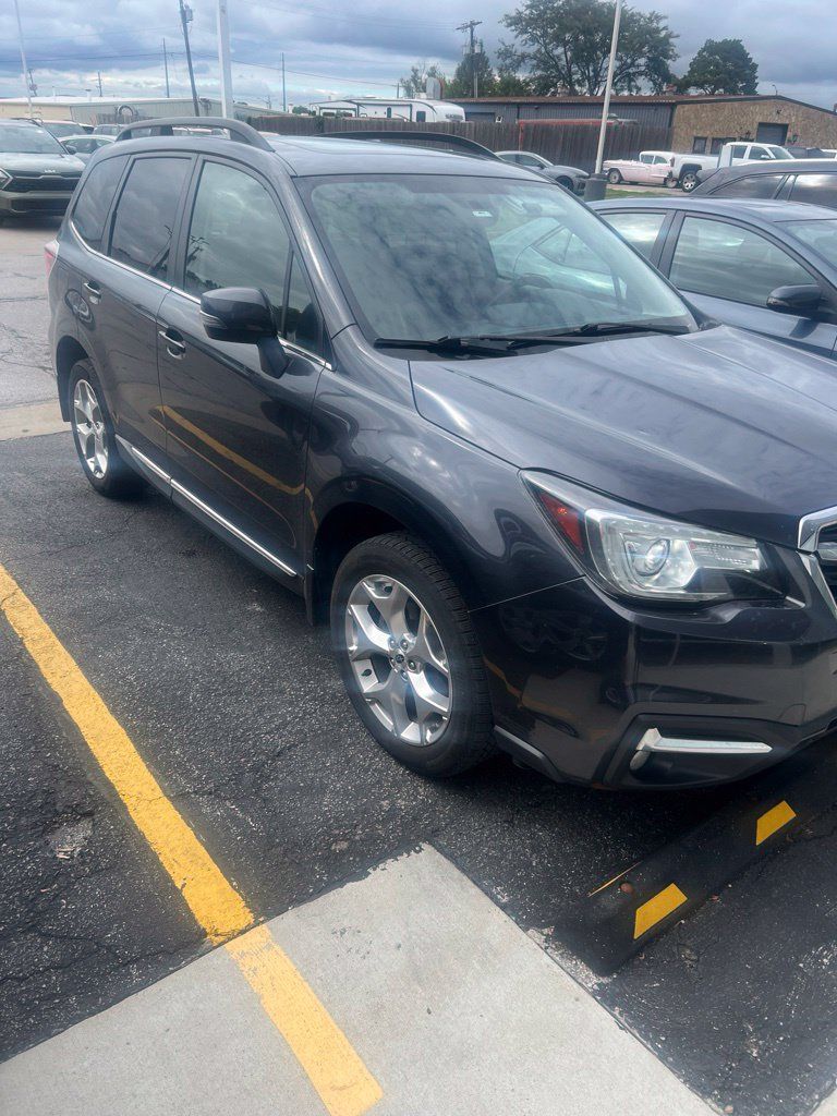 Used 2018 Subaru Forester 2.5i Touring AWD/4WD image 3