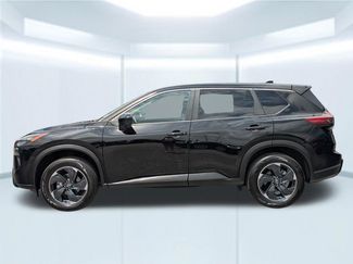Used 2024 Nissan Rogue SV FWD video 2