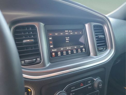 Used 2019 Dodge Charger SXT w/ Blacktop Package image 21