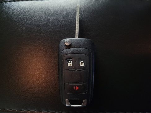 Used 2017 Chevrolet Equinox LT FWD image 32
