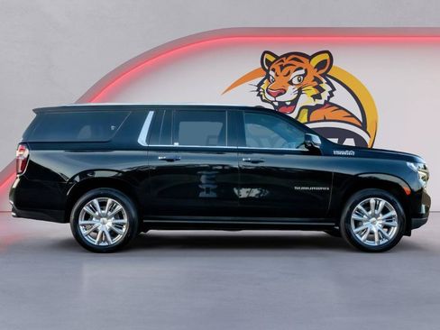 Used 2022 Chevrolet Suburban High Country AWD/4WD image 4