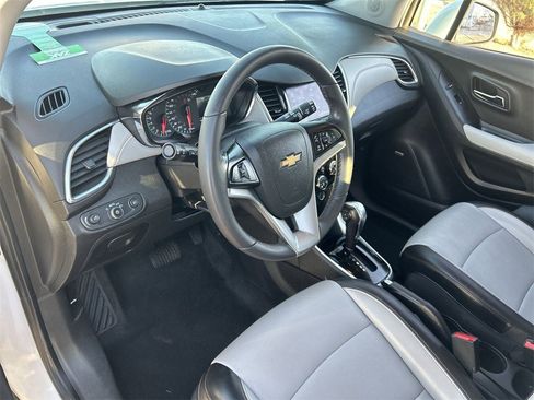 Used 2020 Chevrolet Trax Premier image 15