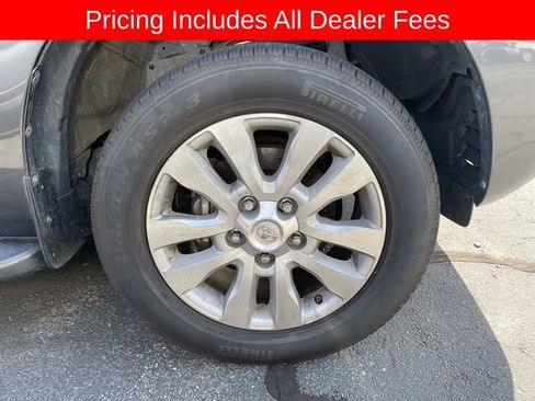 Used 2019 Toyota Sequoia Platinum AWD/4WD image 7