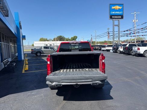 Used 2021 Chevrolet Silverado 1500 LTZ w/ LTZ Premium Package AWD/4WD image 6