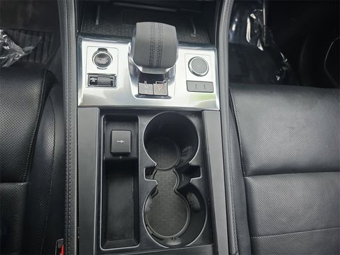 Used 2021 Jaguar F-PACE S image 28