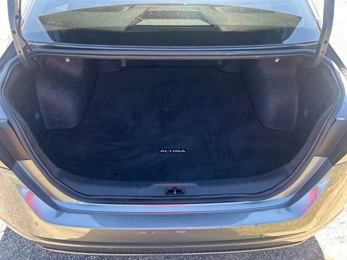 Used 2024 Nissan Altima 2.5 SV image 25