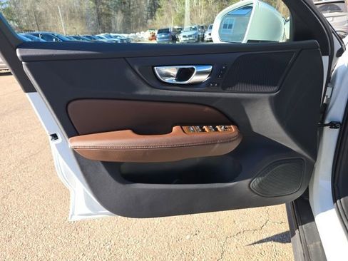 Certified 2025 Volvo V60 B5 Cross Country Plus image 25