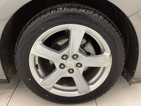 Used 2017 Chevrolet Volt LT w/ Comfort Package image 45