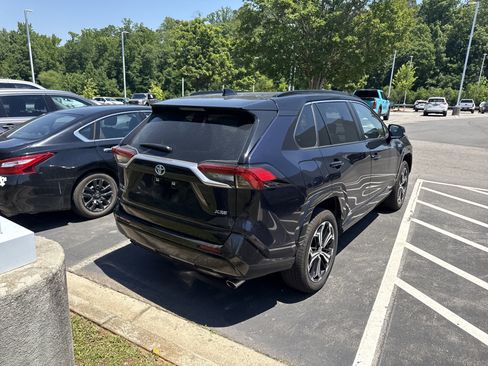 Used 2024 Toyota RAV4 XSE AWD/4WD image 7