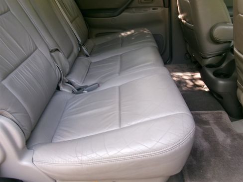 Used 2003 Toyota Sequoia SR5 RWD image 27