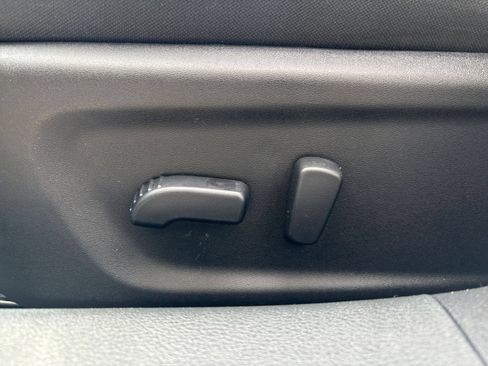 Used 2025 Nissan Altima 2.5 SV FWD image 18
