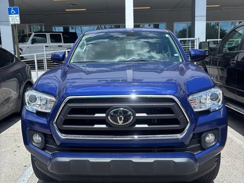 Used 2022 Toyota Tacoma SR5 RWD image 2