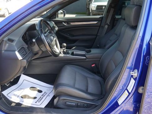 Used 2019 Honda Accord Sport image 2