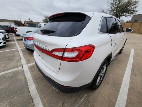 Used 2018 Lincoln MKX Select w/ Select Plus Package image 4