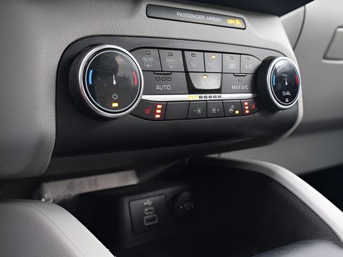 Used 2024 Ford Escape Active AWD/4WD image 25